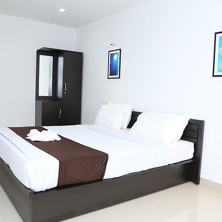 Highland Bristo Hotel Kalpetta Esterno foto