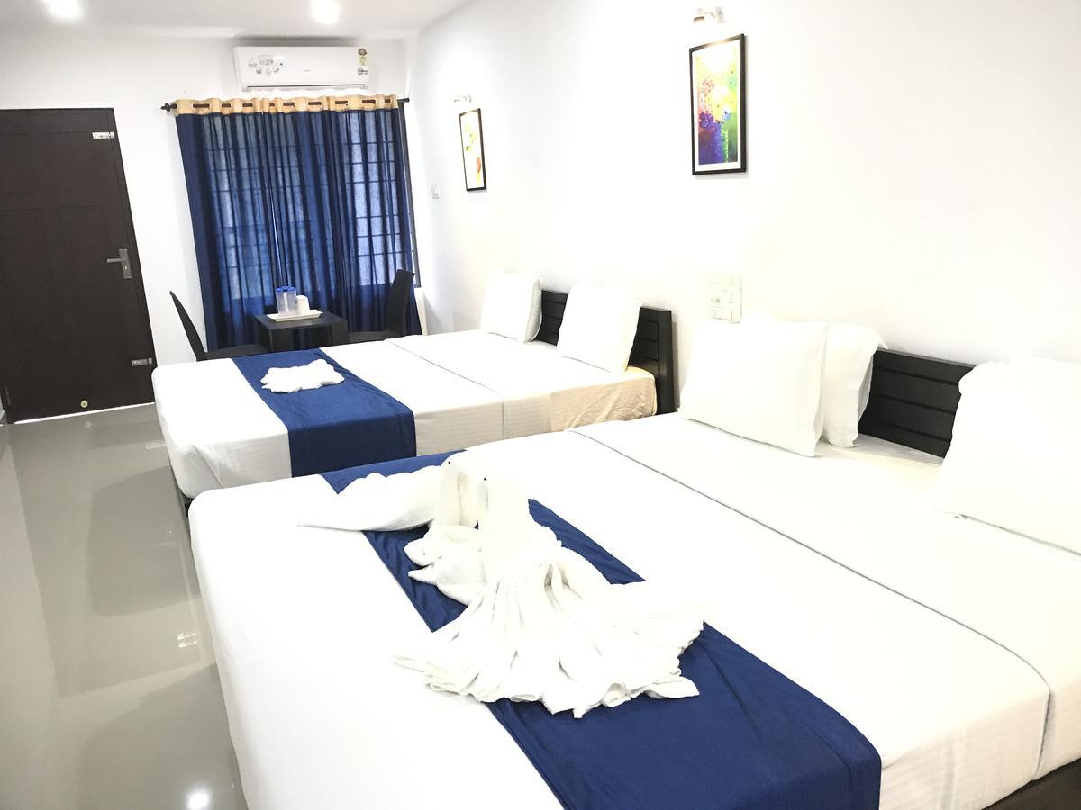 Highland Bristo Hotel Kalpetta Esterno foto